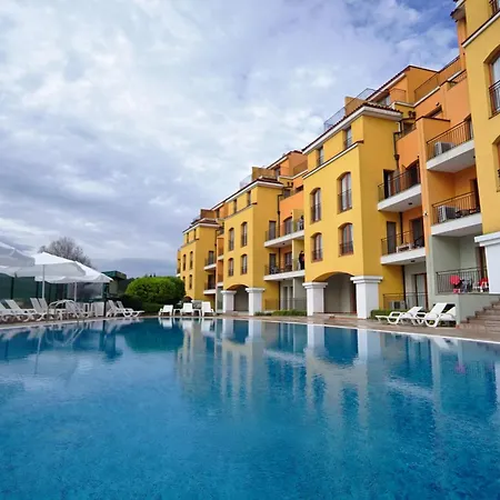 Aparthotel Serena 3*