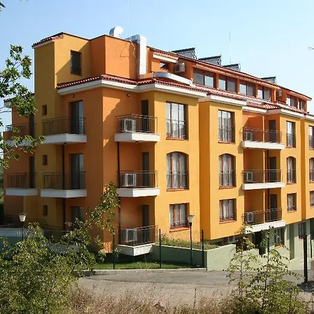 Serena Aparthotel 3*